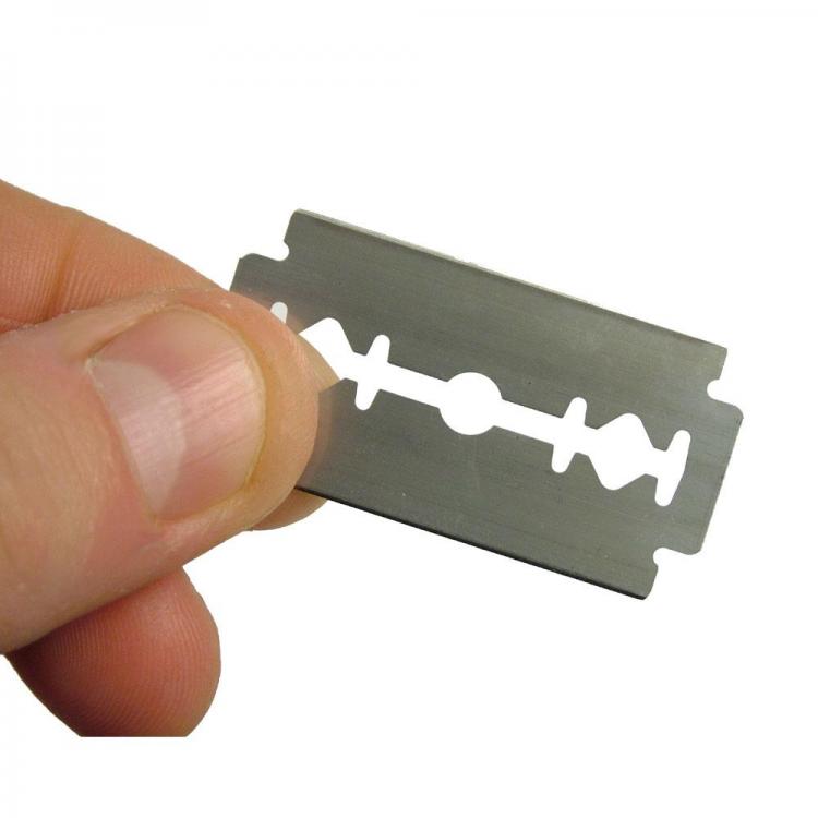 blade.thumb.jpg.95658c0d83c6b033fdd92cd45b3068bd.jpg