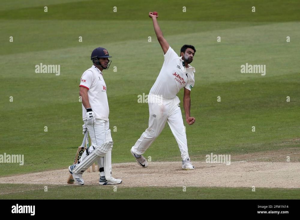 ravi-ashwin-in-bowling-action-for-nottinghamshire-during-nottinghamshire-ccc-vs-essex-ccc-specsavers-county-championship-division-1-cricket-at-trent-2FM1N14.jpg